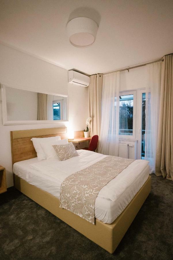 2I Rooms Ðakovo Extérieur photo