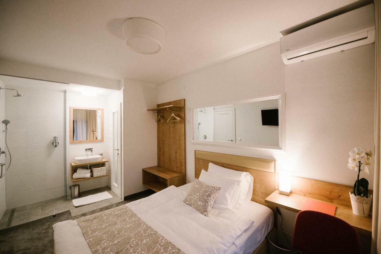 2I Rooms Ðakovo Extérieur photo