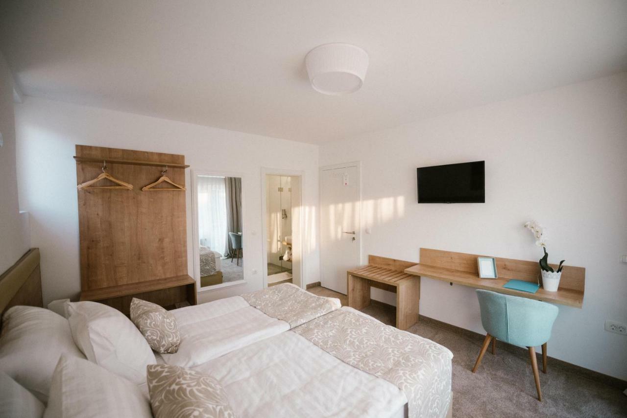 2I Rooms Ðakovo Extérieur photo