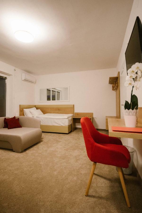 2I Rooms Ðakovo Extérieur photo